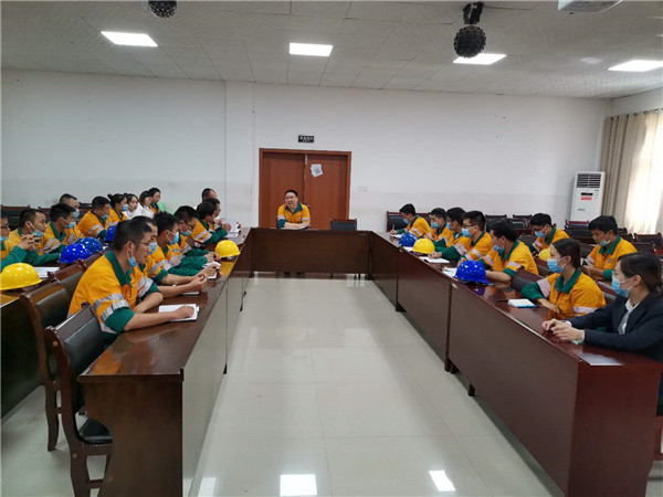 龙里Lewin乐玩开展7月份大学生座谈会